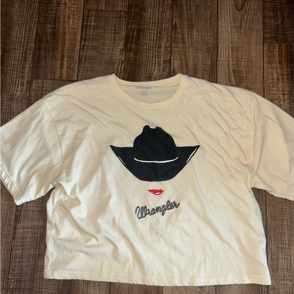Wrangler Cream Cropped Tee with Logo